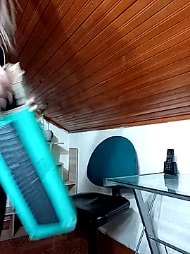 Snapshot of merlinaadams_ chatting on October 2025 04:38:02 PM merlinaadams online show from October 2025 04:38:02 PM