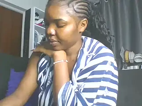 Snapshot of sweet_bigclit chatting on October 2025 03:42:02 AM sweet bigclit online show from October 2025 03:42:02 AM