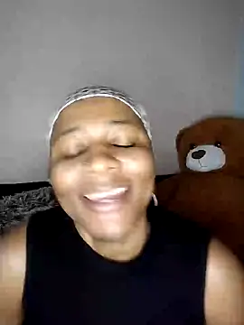 Snapshot of CocoBootyyy chatting on December 2024 01:51:01 AM CocoBootyyy online show from December 2024 01:51:01 AM