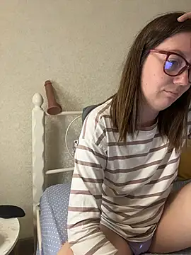 BeatriceTender online show from May 2026 06:04:01 PM