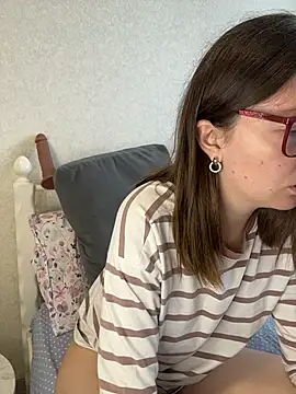 BeatriceTender online show from May 2026 10:53:02 AM