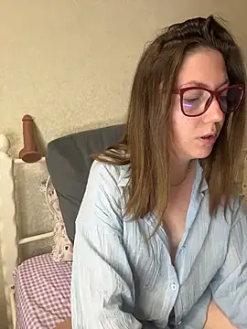 BeatriceTender online show from May 2026 07:32:02 PM