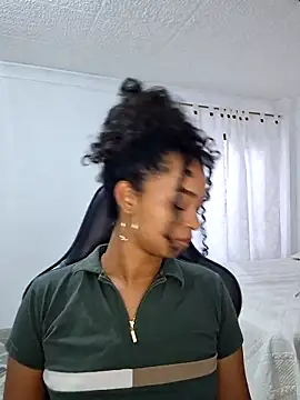 avellanatammy online show from May 2026 01:05:01 PM