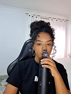 avellanatammy online show from May 2026 09:09:01 PM