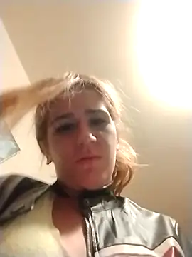 Snapshot of halobabe7620 chatting on October 2025 10:18:01 AM halobabe7620 online show from October 2025 10:18:01 AM