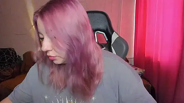 Snapshot of Milafoxxxy chatting on November 2025 05:10:01 AM Milafoxxxy online show from November 2025 05:10:01 AM