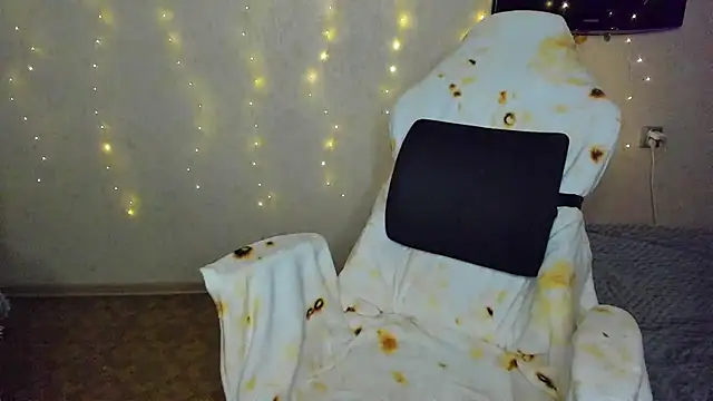 Snapshot of Milafoxxxy chatting on January 2026 12:54:01 PM Milafoxxxy online show from January 2026 12:54:01 PM