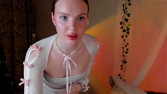 MishkaMe online show from January 2025 07:46:01 PM