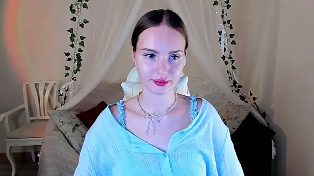 MishkaMe online show from September 2025 04:17:01 PM