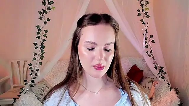 MishkaMe online show from November 2025 02:04:01 PM