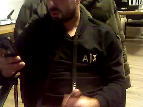 Snapshot of giorgakaci69 chatting on January 2025 09:54:01 PM giorgakaci69 online show from January 2025 09:54:01 PM