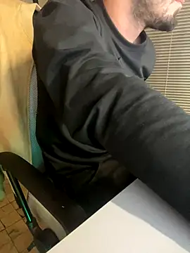 Snapshot of giorgakaci69 chatting on November 2025 03:14:02 PM giorgakaci69 online show from November 2025 03:14:02 PM