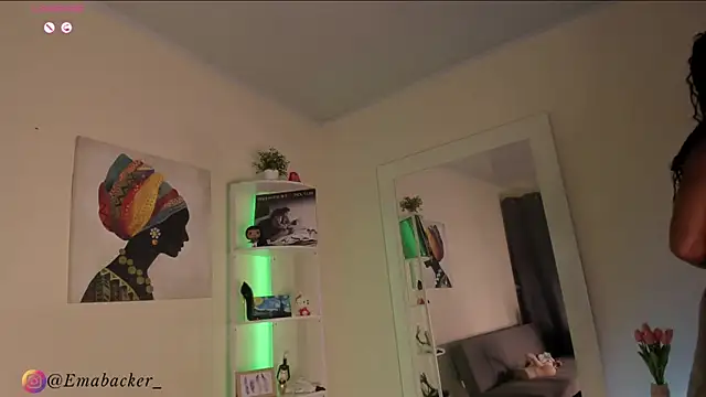 Snapshot of Emma_Backer_ chatting on February 2025 02:07:02 AM Emma Backer online show from February 2025 02:07:02 AM