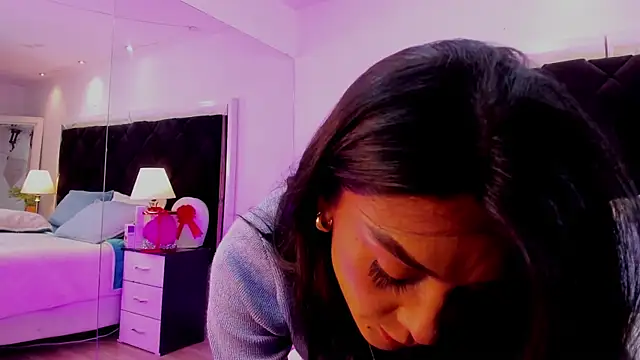 Snapshot of Holly_Brensonexx_ chatting on February 2025 01:49:02 PM Holly Brensonexx online show from February 2025 01:49:02 PM