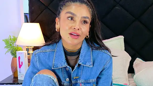 Snapshot of Holly_Brensonexx_ chatting on September 2025 02:16:01 AM Holly Brensonexx online show from September 2025 02:16:01 AM