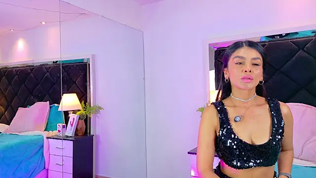 Snapshot of Holly_Brensonexx_ chatting on November 2025 02:18:01 PM Holly Brensonexx online show from November 2025 02:18:01 PM