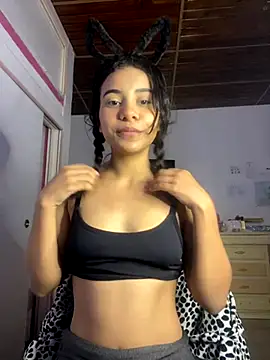 Snapshot of hannaxnatx chatting on October 2025 06:39:02 PM hannaxnatx online show from October 2025 06:39:02 PM