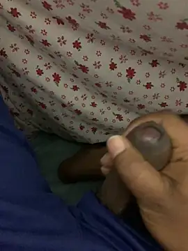 Snapshot of SweetFatBoy chatting on March 2025 07:37:02 PM SweetFatBoy online show from March 2025 07:37:02 PM