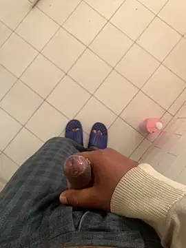 Snapshot of SweetFatBoy chatting on March 2025 02:30:01 AM SweetFatBoy online show from March 2025 02:30:01 AM