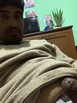 Snapshot of SweetFatBoy chatting on January 2026 04:00:01 PM SweetFatBoy online show from January 2026 04:00:01 PM