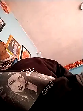 Snapshot of SweetFatBoy chatting on March 2026 06:08:01 AM SweetFatBoy online show from March 2026 06:08:01 AM