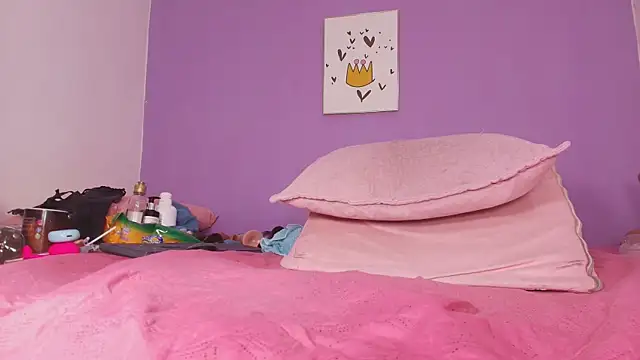 Snapshot of vale_ross_ chatting on February 2025 06:14:02 AM vale ross online show from February 2025 06:14:02 AM