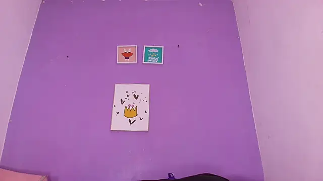 Snapshot of vale_ross_ chatting on March 2025 09:13:01 AM vale ross online show from March 2025 09:13:01 AM