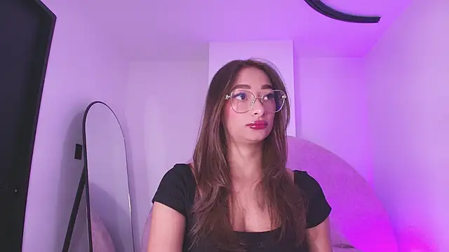 Snapshot of vale_ross_ chatting on February 2026 03:02:02 AM vale ross online show from February 2026 03:02:02 AM