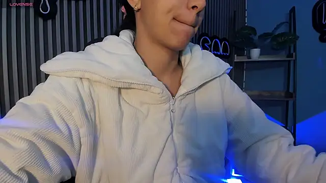 Tamaraakins online show from February 2026 12:26:01 PM