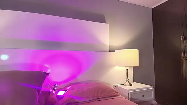 Tamaraakins online show from February 2026 12:13:02 PM