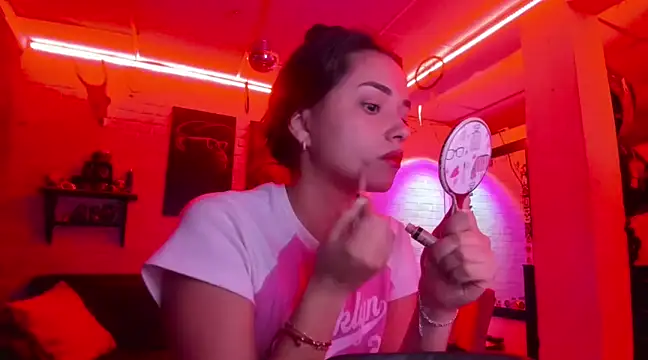 Snapshot of Kimmymadison- chatting on January 2025 12:16:02 AM Kimmymadison- online show from January 2025 12:16:02 AM