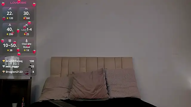 Snapshot of Roxxy_mora chatting on February 2025 03:45:02 AM Roxxy mora online show from February 2025 03:45:02 AM