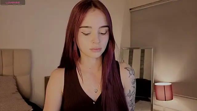 Snapshot of Roxxy_mora chatting on September 2025 09:15:02 PM Roxxy mora online show from September 2025 09:15:02 PM