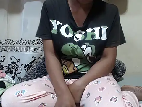 Snapshot of Linda_sexy chatting on September 2025 03:28:01 AM Linda sexy online show from September 2025 03:28:01 AM