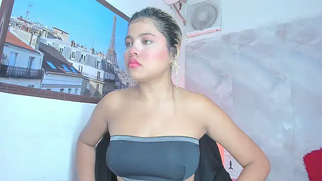 sofiacastillo01 online show from May 2026 01:41:02 PM