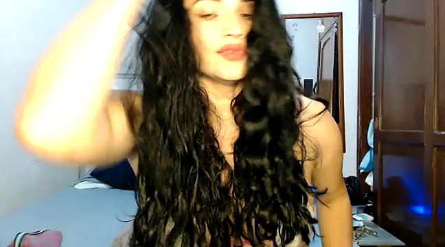 Snapshot of Katalleyaa chatting on December 2024 09:56:01 PM Katalleyaa online show from December 2024 09:56:01 PM