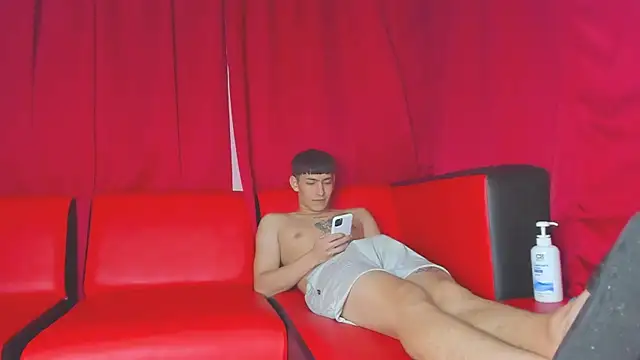 Extreme Team8 online show from February 2025 08:57:01 AM