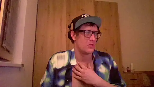 Bigthroaterboy online show from January 2025 04:40:01 PM