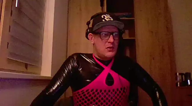 Bigthroaterboy online show from February 2025 07:43:02 PM