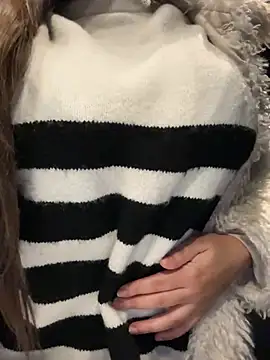 Snapshot of HaileyDiana chatting on January 2025 01:41:02 PM HaileyDiana online show from January 2025 01:41:02 PM