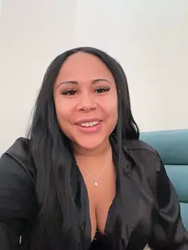 Snapshot of HaileyDiana chatting on February 2025 12:01:02 PM HaileyDiana online show from February 2025 12:01:02 PM