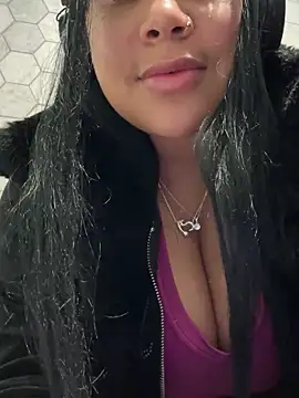 Snapshot of HaileyDiana chatting on March 2025 10:11:01 AM HaileyDiana online show from March 2025 10:11:01 AM