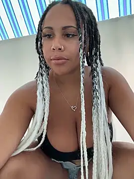 Snapshot of HaileyDiana chatting on September 2025 12:54:02 PM HaileyDiana online show from September 2025 12:54:02 PM