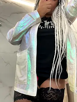 Snapshot of HaileyDiana chatting on October 2025 08:37:02 PM HaileyDiana online show from October 2025 08:37:02 PM