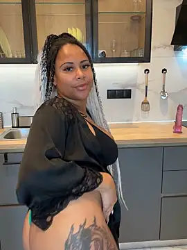 Snapshot of HaileyDiana chatting on October 2025 11:20:02 AM HaileyDiana online show from October 2025 11:20:02 AM