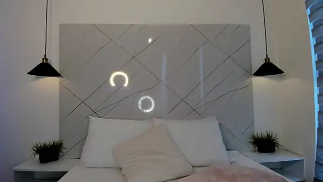 Snapshot of ANTONELLA__ROUSE_ chatting on December 2025 09:22:02 PM ANTONELLA ROUSE online show from December 2025 09:22:02 PM