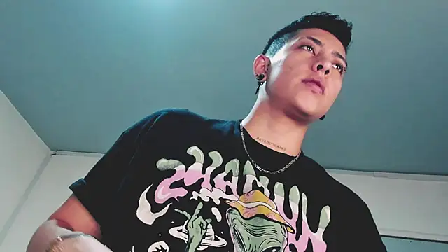 Aleja1214 online show from February 2025 05:18:02 PM