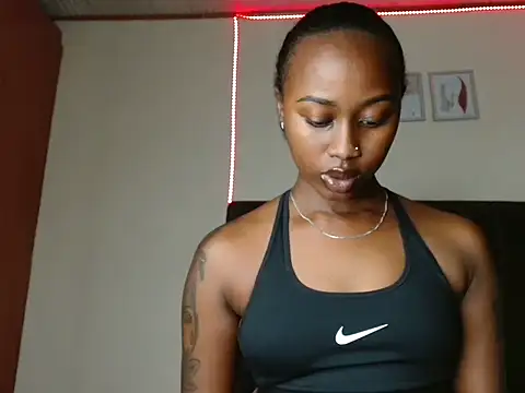 Miss hot candy online show from January 2025 03:34:01 PM