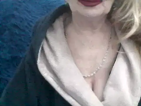 CarlyTreat online show from February 2025 06:05:01 PM