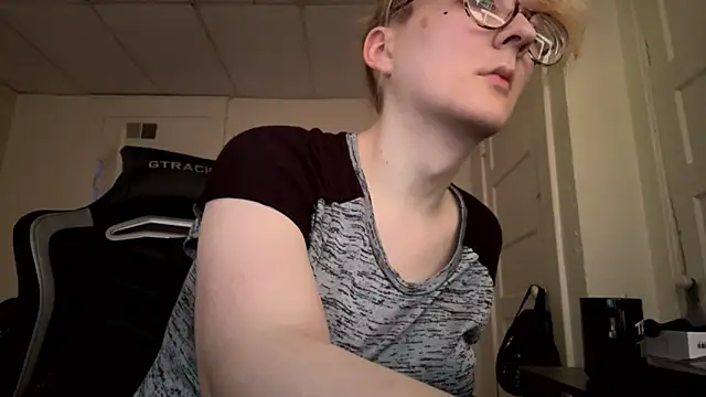 YandereDemon online show from April 2026 08:42:02 PM